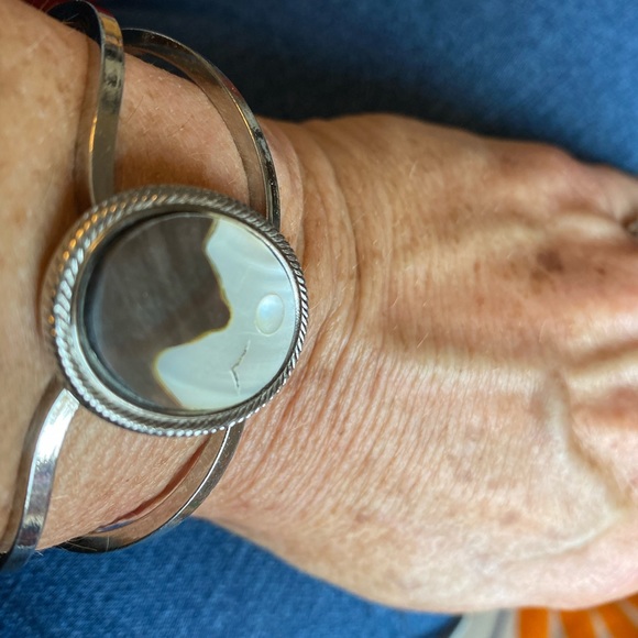 🌴Mother of Pearl Inlay Landscape Clamper Bracelet - Picture 2 of 5